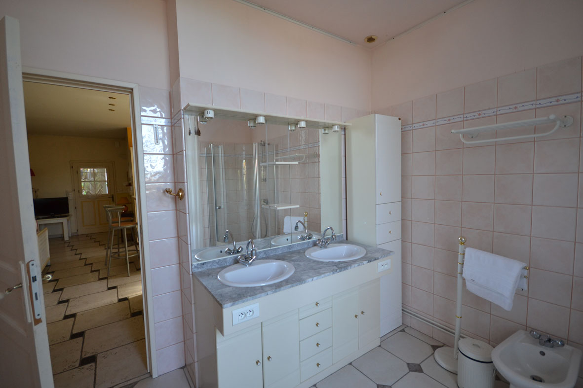 Salle de bain 1